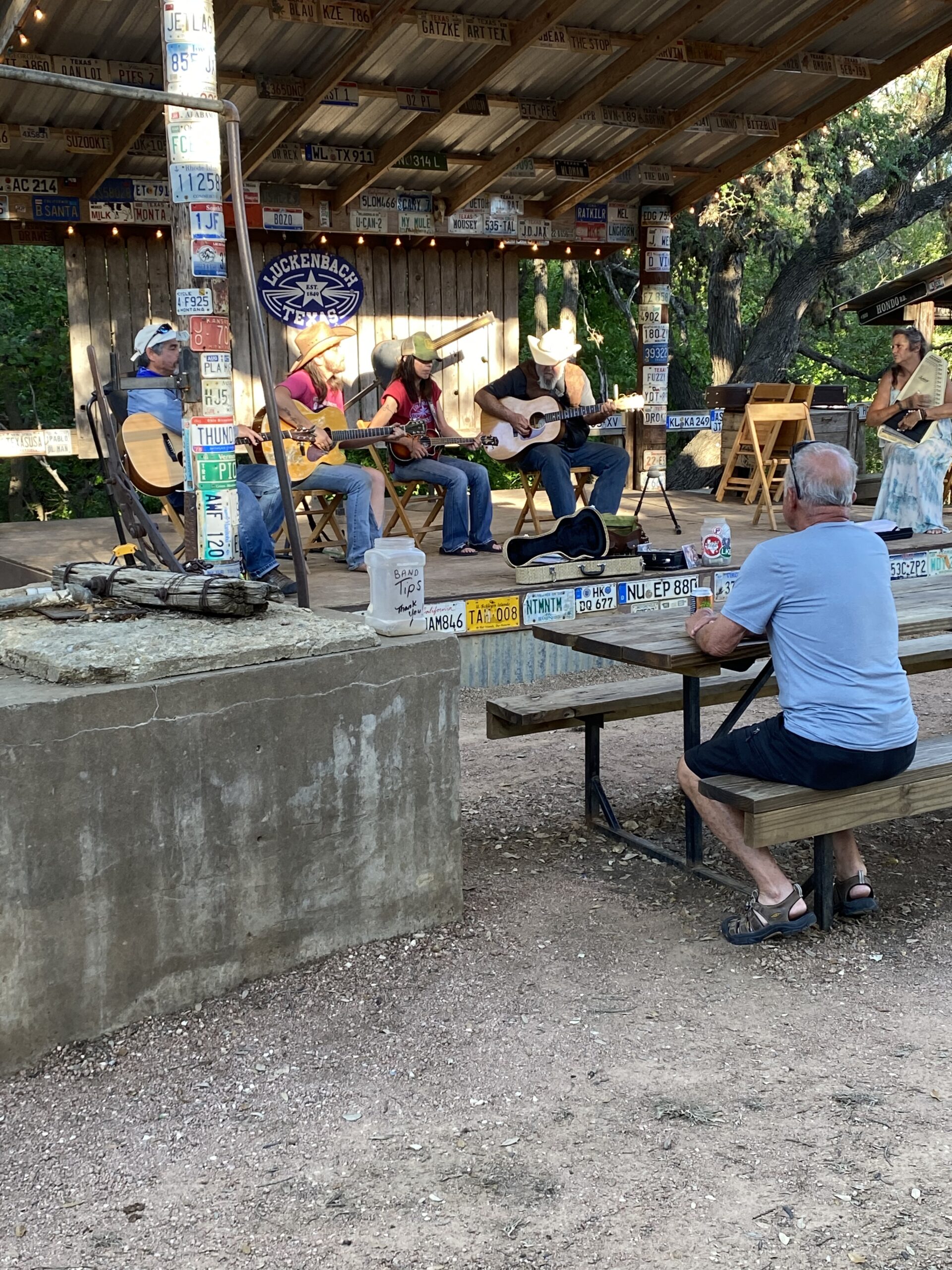 Luckenbach Pickers