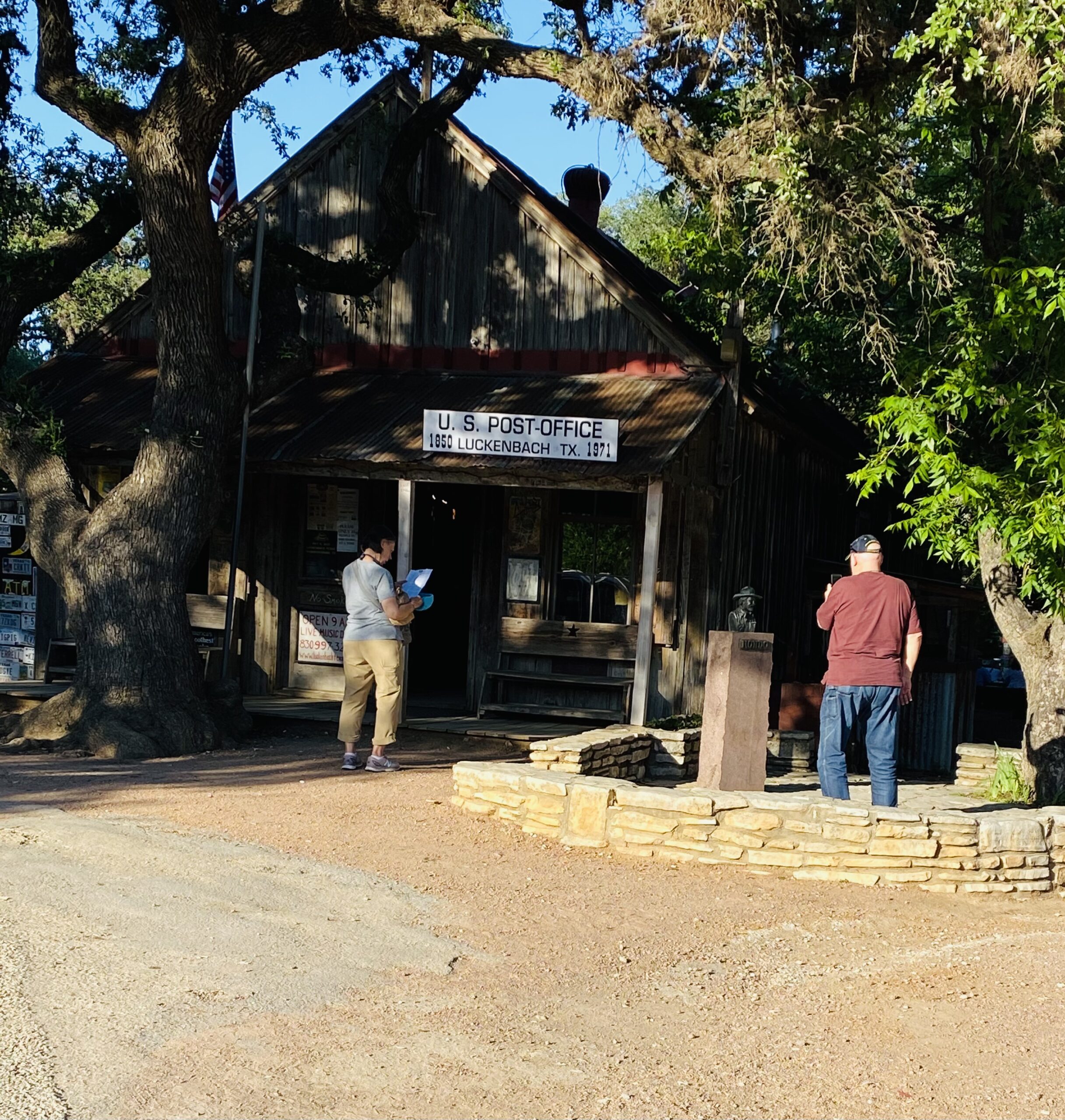 Luckenbach Tx